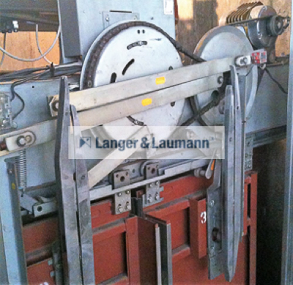 QKS8 L&L V4 Lift Door Operator Center Version