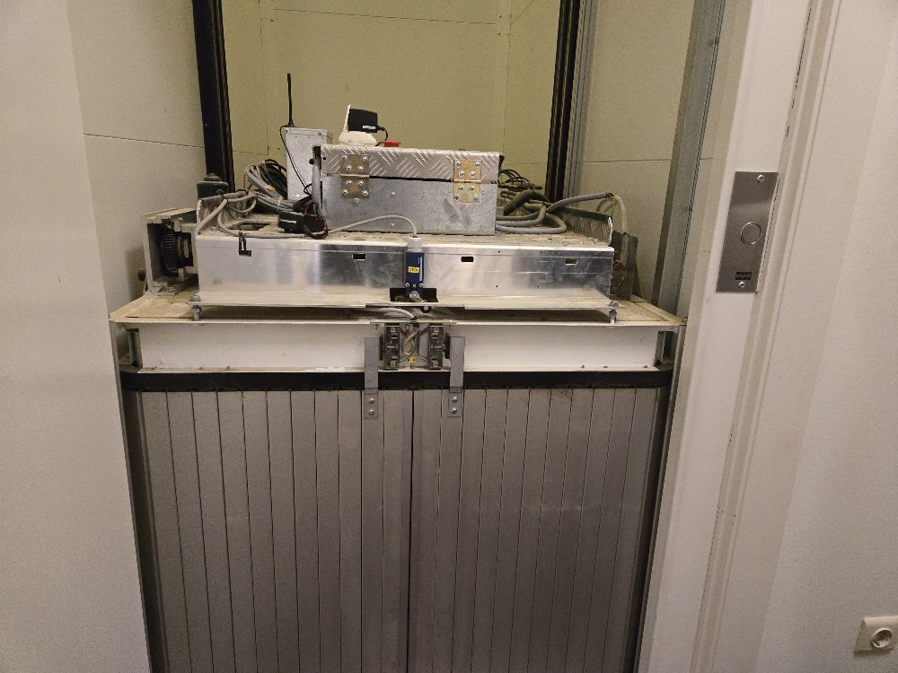 TSG V4 200 Lift Door Operator for Kone Motala