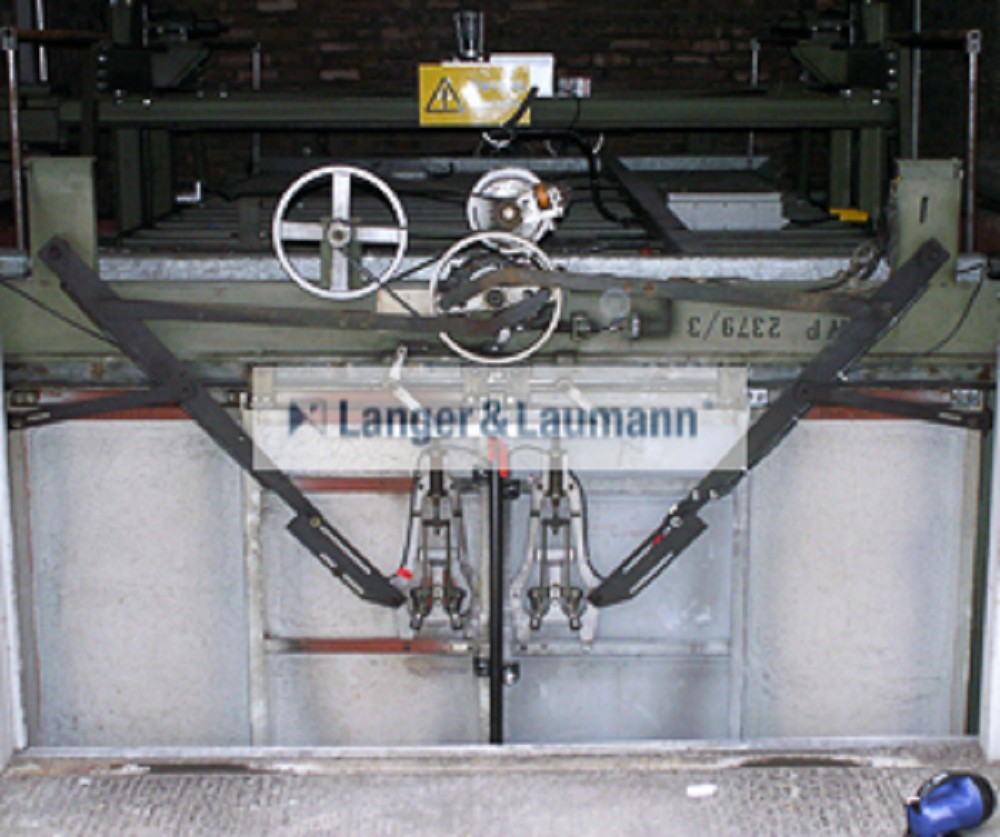 QKS6 L&L V4 Lift Türmaschine ZT, mit elektrischen Schwertern