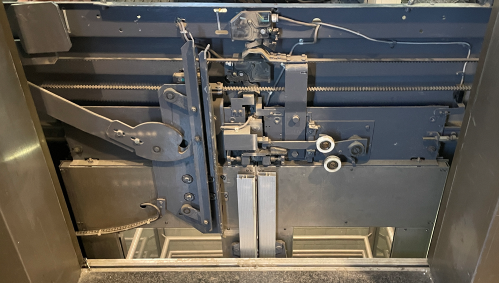 TSG V4 400 Lift Door Operator for Mitsubishi (indirect), Z