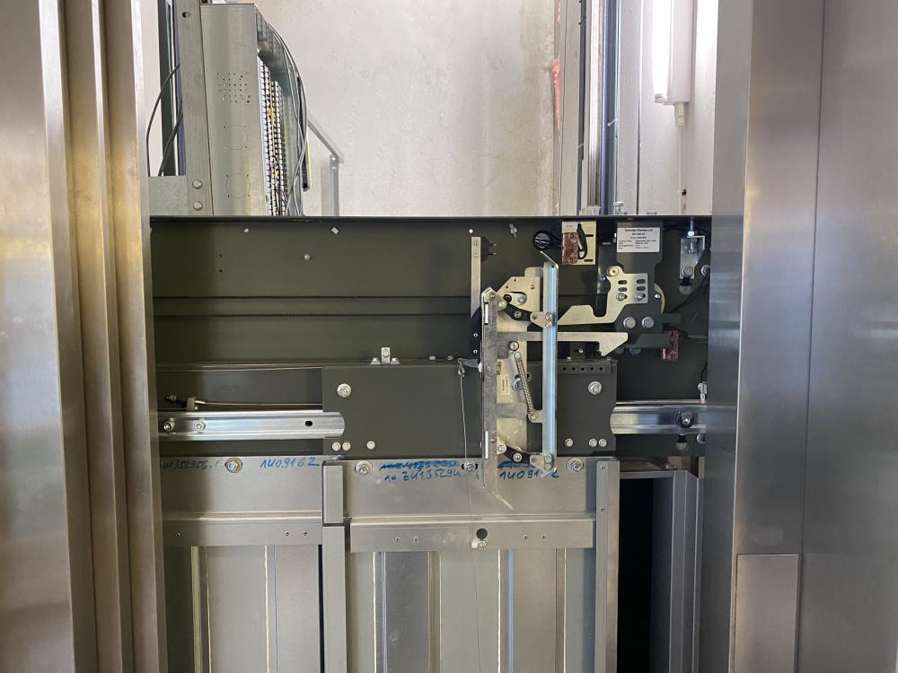 TSG V4 400 Opérateur de porte d'ascenseur p. Varidor 35,