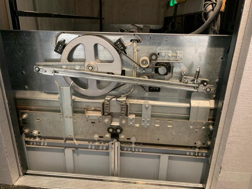 TSG V4 400 Lift door operator for CMM with Sinus Arm, TL