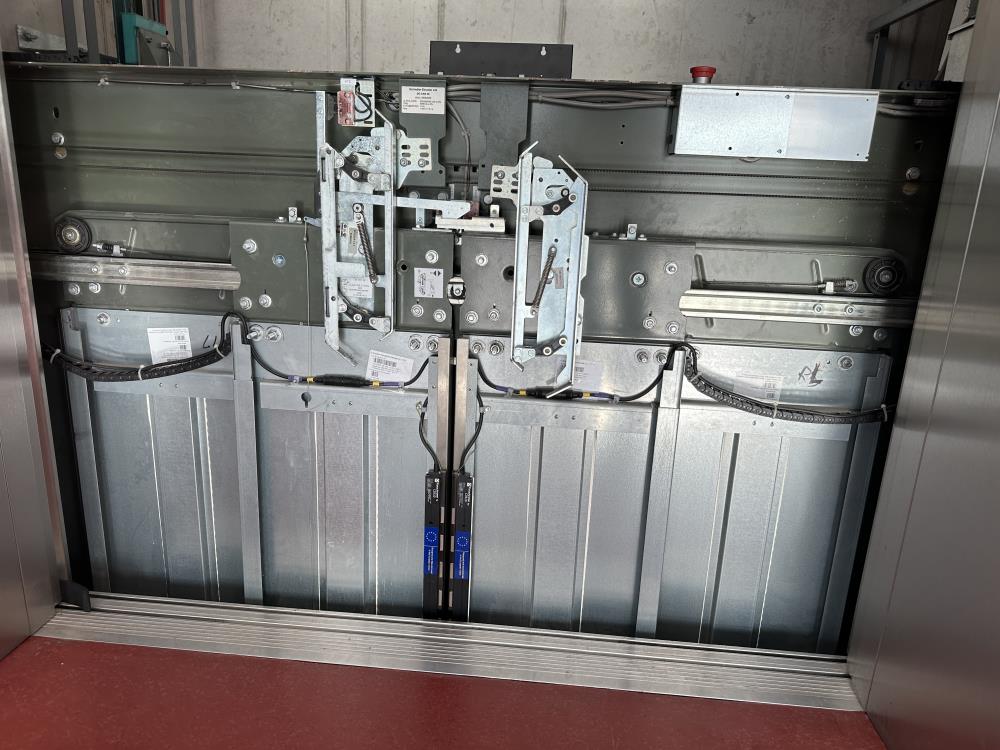 TSG V4 400 Lift Door Operator for Varidor 35, Z