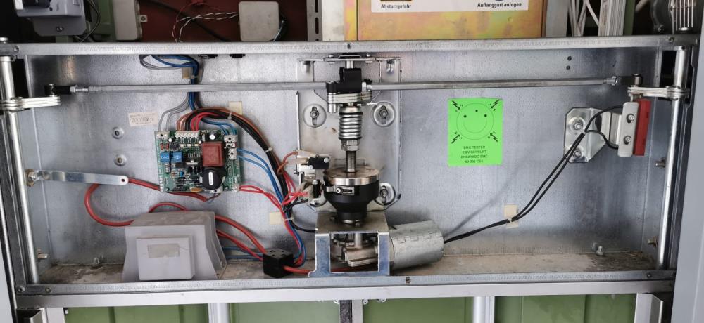 TSG V4 200 Opérateur de porte d'ascenseur, Selcom 3410 C