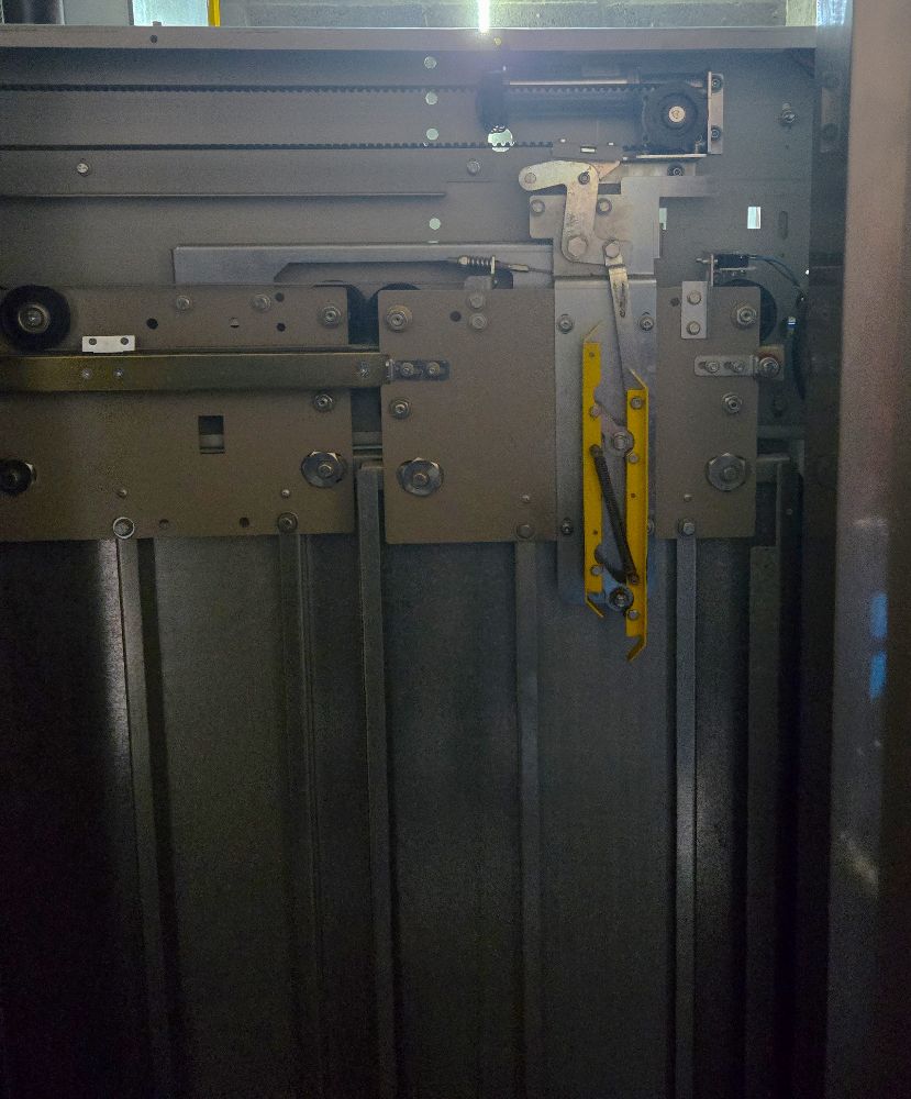 TSG V4 200 Lift door operator for Elex Aurex, TR with